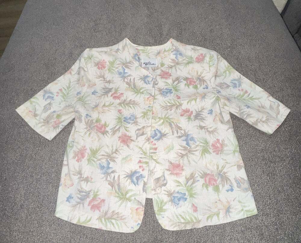 Vintage Katie Brooke Short Sleeve Floral Button Up Blouse